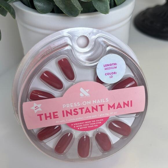 Olive & June Rosewood Neutral LD The Instant Mani Press On Nails Medium Length - Picture 1 of 2